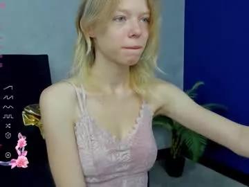 millaholt on Chaturbate 