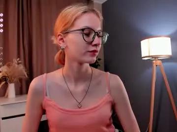 Freechat moirebroady on Chaturbate