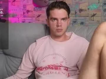 Freechat oxmikexo on Chaturbate