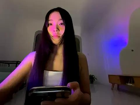 Freechat 77momomo on StripChat