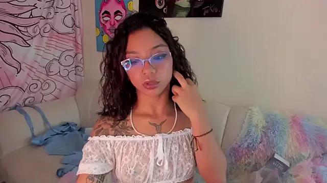 Abby_dove1 on StripChat 
