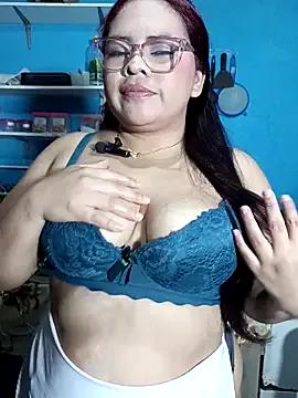 Freechat Chizuqui25 on StripChat