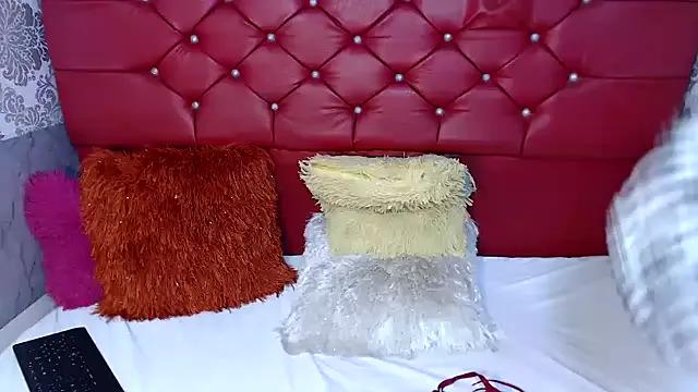 Freechat dirtydolltsx on StripChat