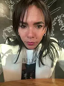 Doll_Loren on StripChat 