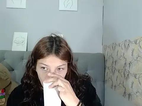 Freechat Emma-Wilson on StripChat