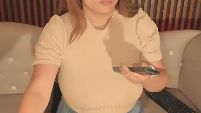 Evelyn_Vega on StripChat 