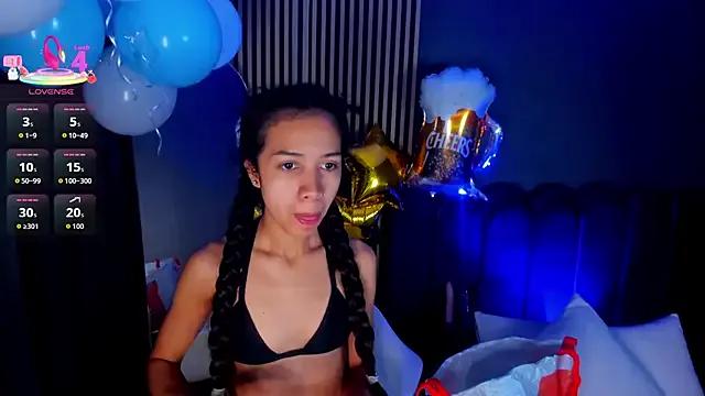 Freechat Gina_77 on StripChat