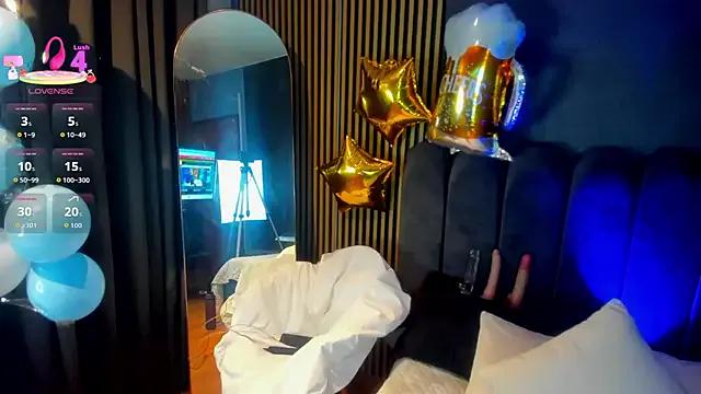 Freechat Gina_77 on StripChat