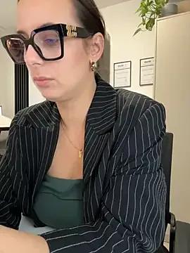 Hii_Lolla from StripChat