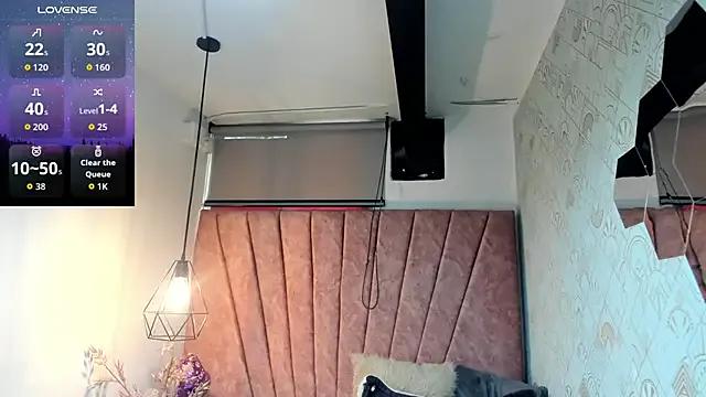 Freechat Issa_Milf__ on StripChat