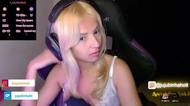 jujubinhahot on StripChat 
