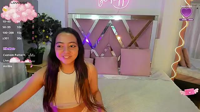 Laraa_tay on StripChat 