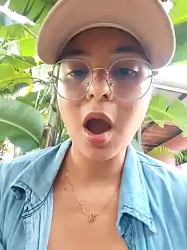 Lily-o on StripChat 