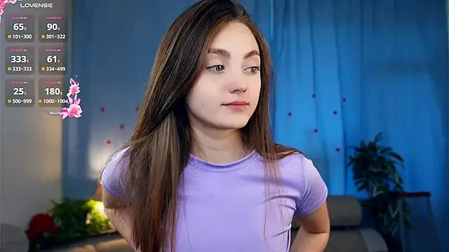 Freechat LoraDavi on StripChat