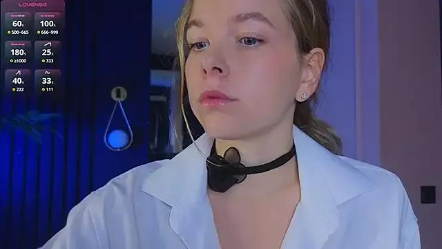 milly_shy on StripChat