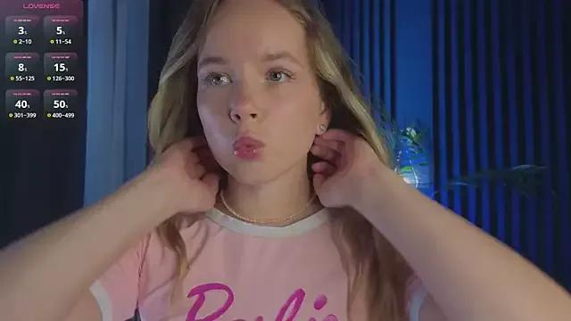 milly_shy on StripChat 