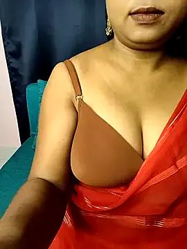 Miss-oly on StripChat 