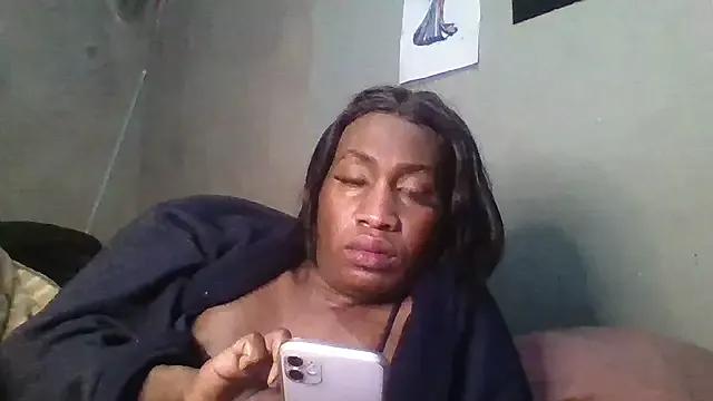 Moorella1 on StripChat 