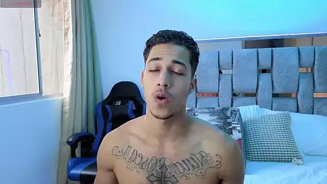 Freechat orionblaze69_ on StripChat