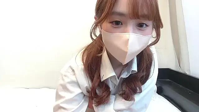 riseshu from StripChat