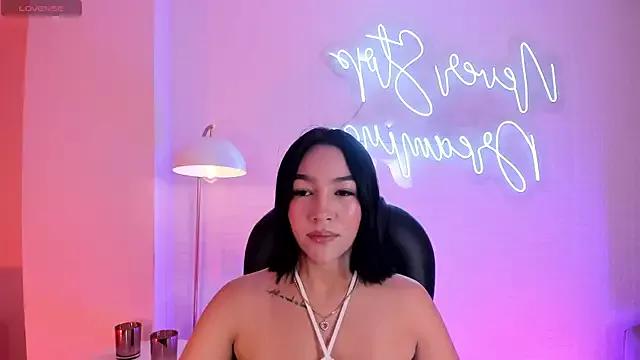 RossieRhoades on StripChat 