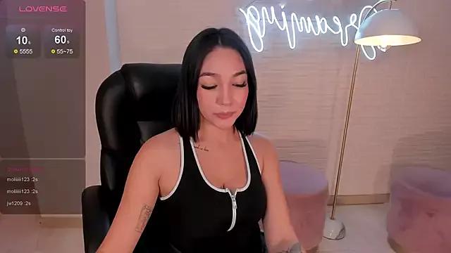RossieRhoades on StripChat 
