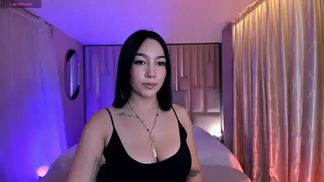 RossieRhoades on StripChat 