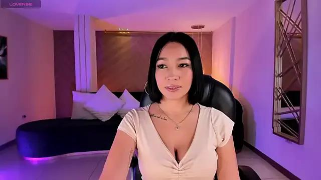 RossieRhoades on StripChat 