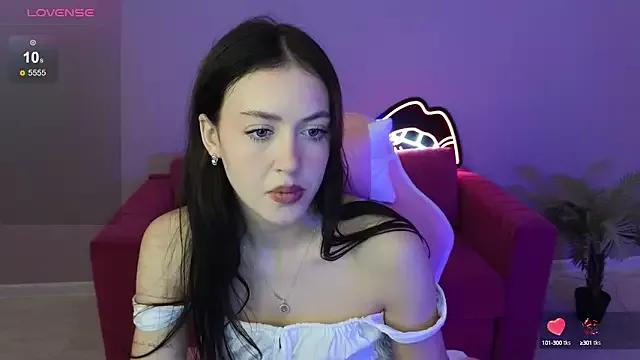 SaraMoren0 on StripChat 