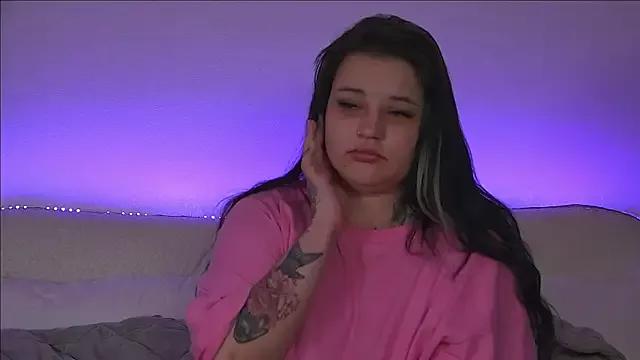 SaraOswald on StripChat 