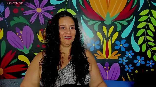 Freechat Sharllot_bbw on StripChat