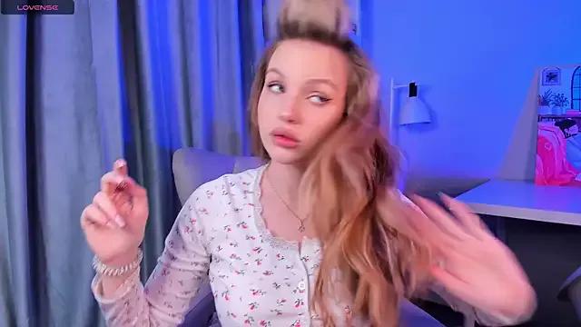 Freechat SilentHowl on StripChat