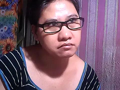 Freechat sweetsosie18 on StripChat