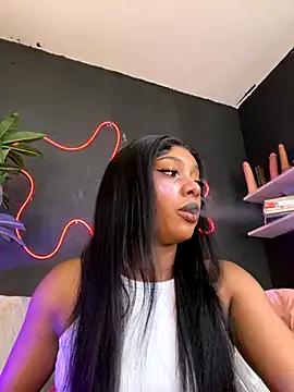 TIFFANYYSTAR on StripChat 