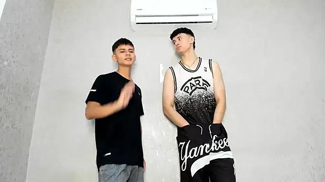 willy_sexxx18 on StripChat 