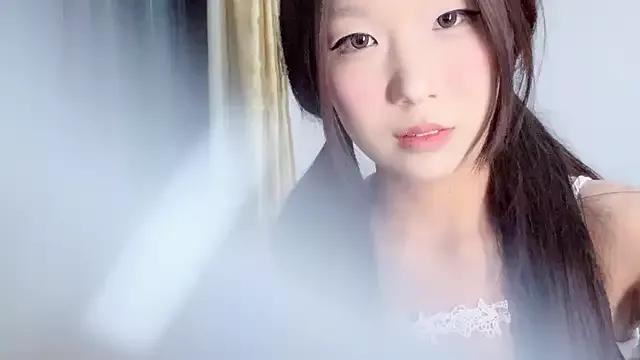 winnie22- on StripChat 